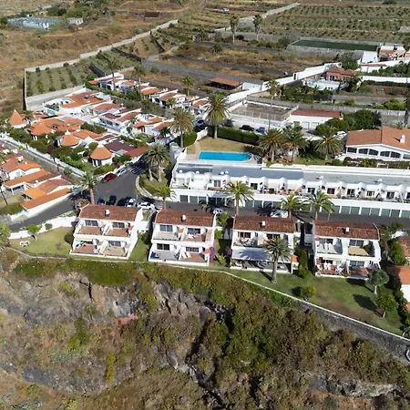 Home2book Stunning Apt Seaview & Pool, La Victoria 公寓 *