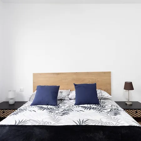 Home2book Stunning Apt Seaview & Pool, La Victoria 公寓 *