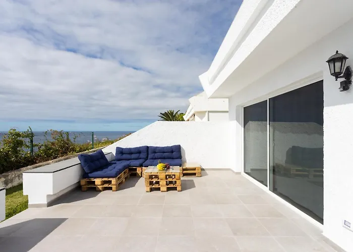 Home2book Stunning Apt Seaview & Pool, La Victoria Ла-Виктория-де-Асентехо